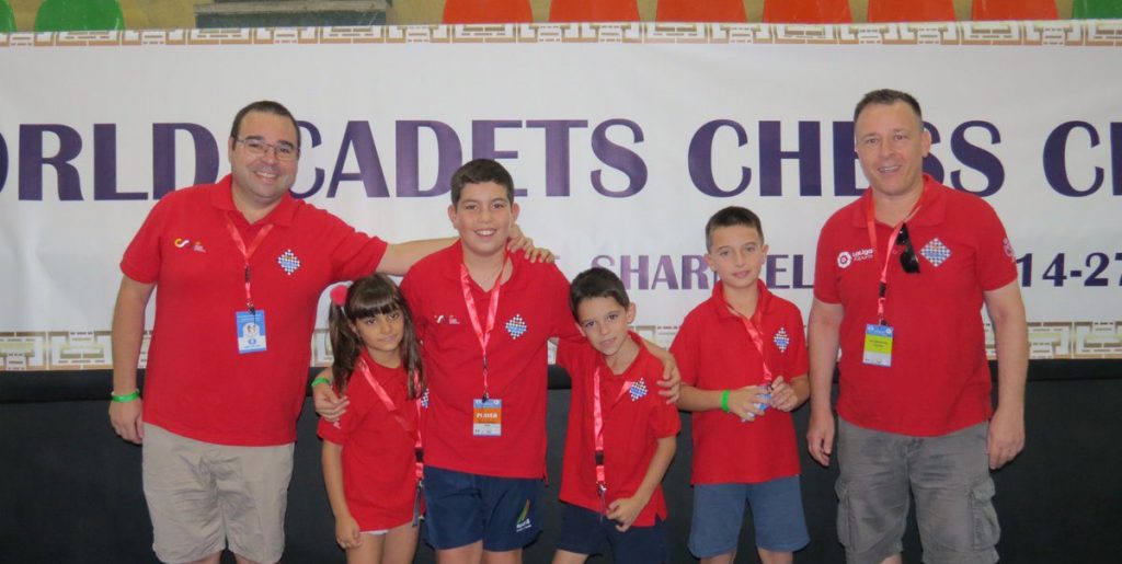 Los niños y entrenadores de la delegación española