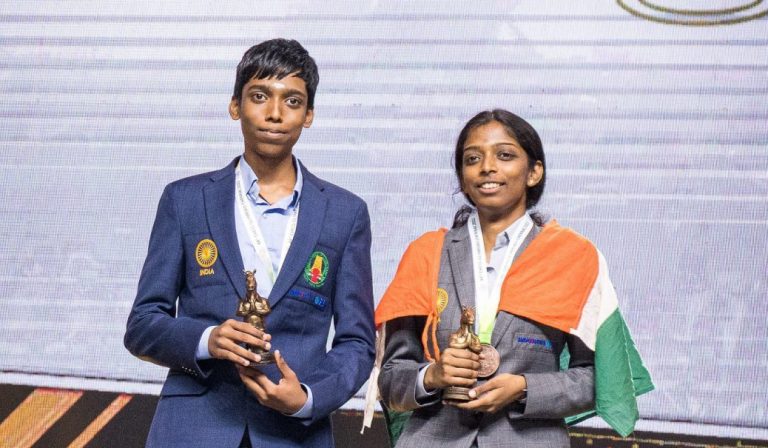 Praggnanandhaa y Vaishali Rameshbabu, hermanos y grandes maestros. Foto: Lennart Ootes