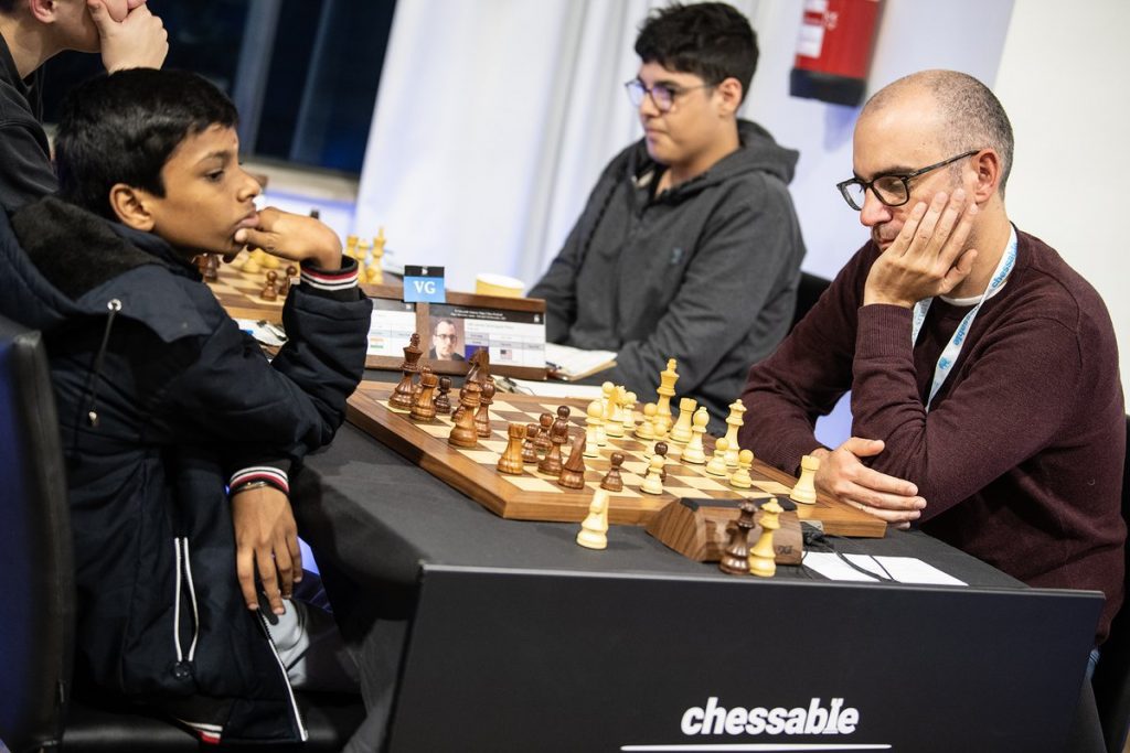 Leinier Domínguez, contra KP Pranav, un niño con menos de 1900 puntos Elo. Foto: Sunway Chess Festival  