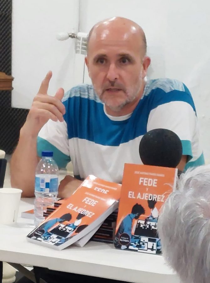 José Antonio Ramos Ramos, autor de 'Fede y el ajedrez'