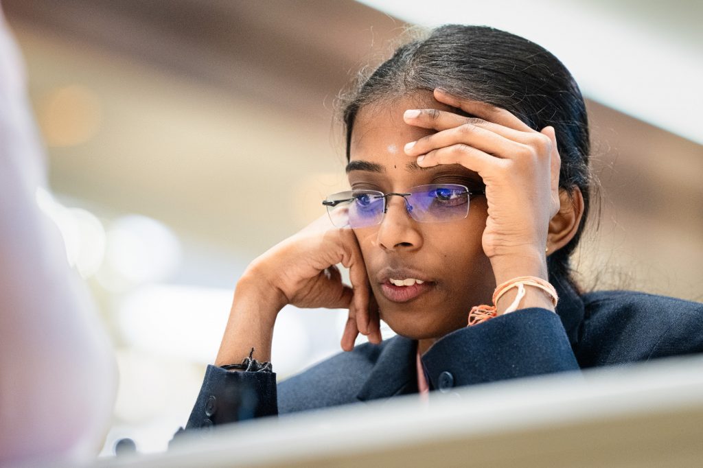 Vaishali Rameshbabu, gran maestro absoluto. Foto: Maria Emelianova / Chess.com