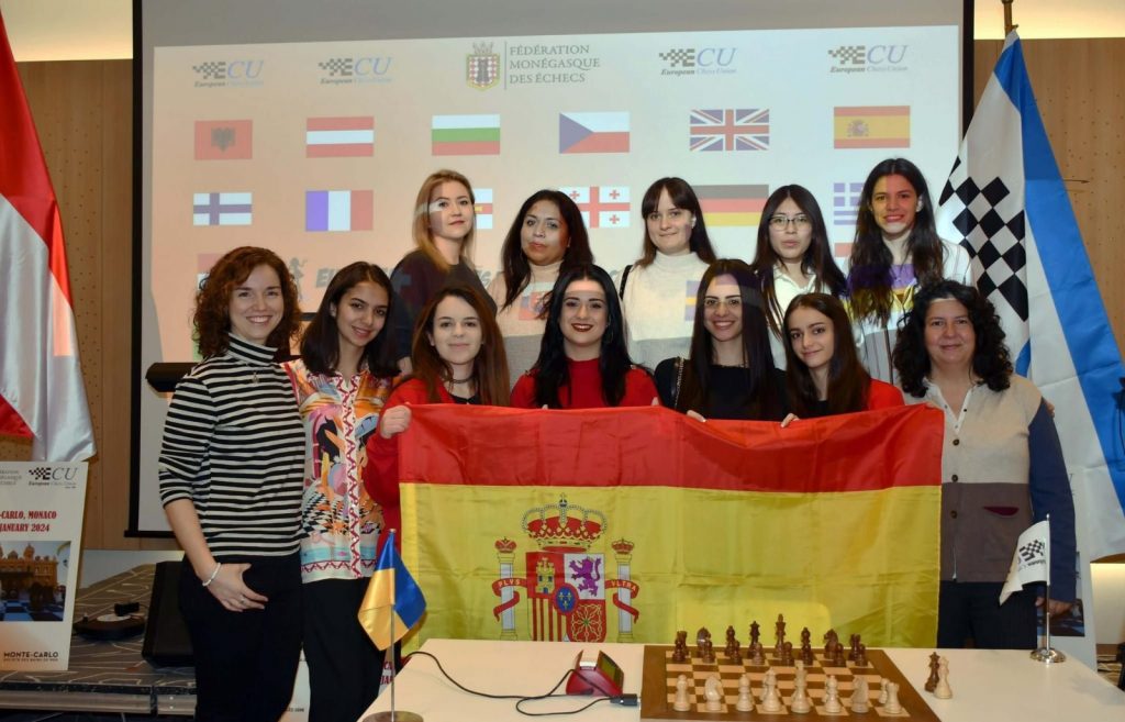 Imagen de la delegación española, que presentó a doce jugadoras en Montecarlo. Fotos: FEDA
