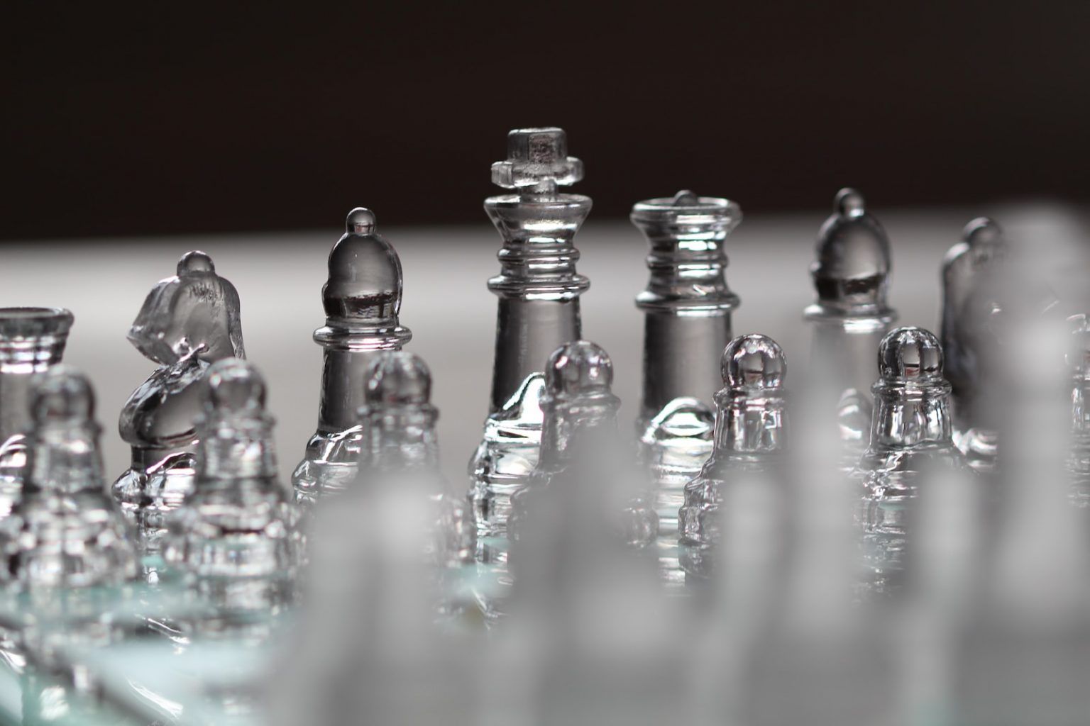 Piezas de ajedrez de cristal