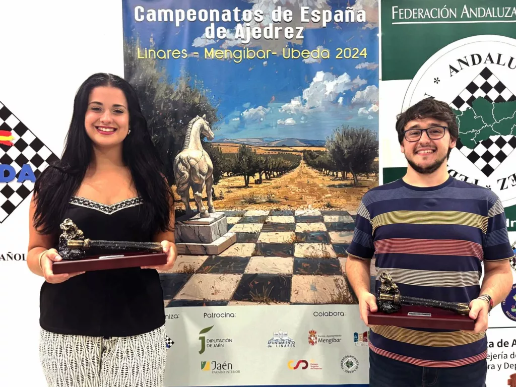 Lucía Follana y Rubén Domingo, campeones de España de parejas mixtas. Foto: FEDA