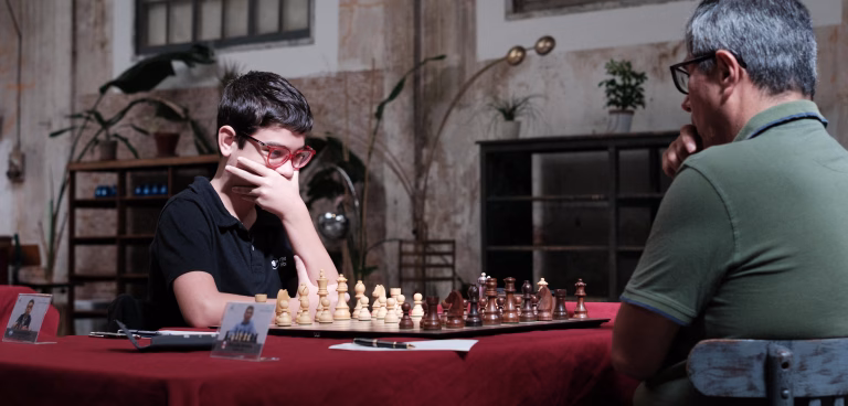 Faustino Oro y Julio Granda jugaron la última partida del Leyendas y Prodigios. Foto: FMB / Damas y Reyes