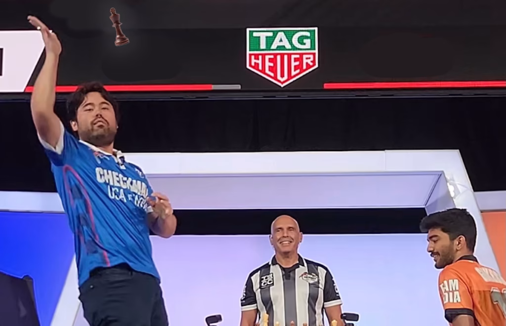 Nakamura lanza el rey de Gukesh, en una imagen retocada por Chess.com para aumentar el tamaño del monarca.