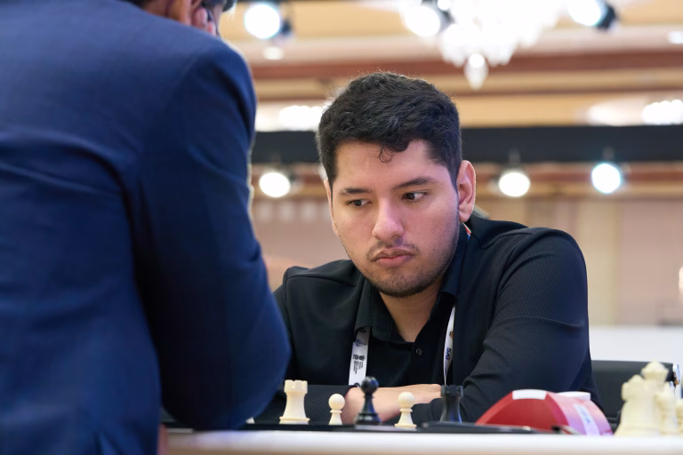 José Martínez, el jugador del momento, eliminó a Harikrishna. Foto: Eteri Kublashvili / FIDE