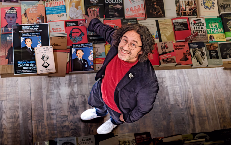 José Luis Torrego, en la presentación de su libro, en la librería Juan Rulfo, de Madrid. Foto: FMB / Damas y Reyes