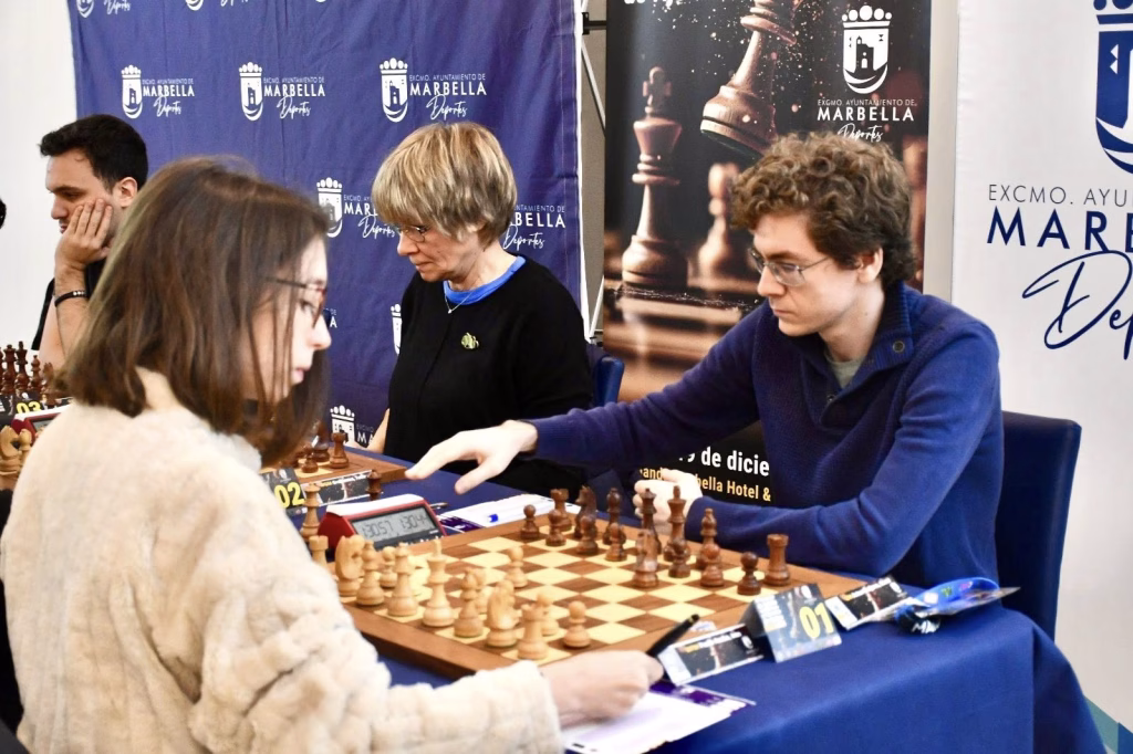David Antón, contra Inés Prado, en la primera ronda del Campeonato de España. Foto: FEDA