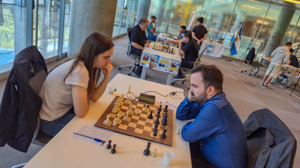 Candela Francisco, loa única jugadora del torneo que ganó Diego Flores. Foto: FADA