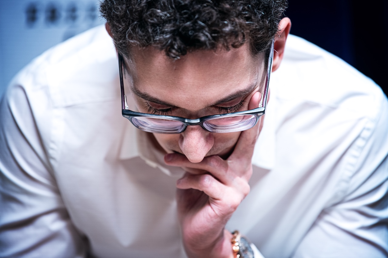 Fabiano Caruana tendrá una segunda oportunidad de quitarle un título mundial a Magnus Carlsen. Foto: Freestyle Chess / Stev Bonhage