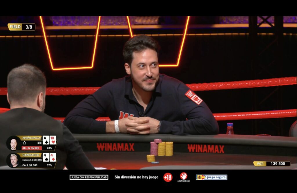 Adrián Mateo, en la mano en la que fue eliminado por Santi Cañizares