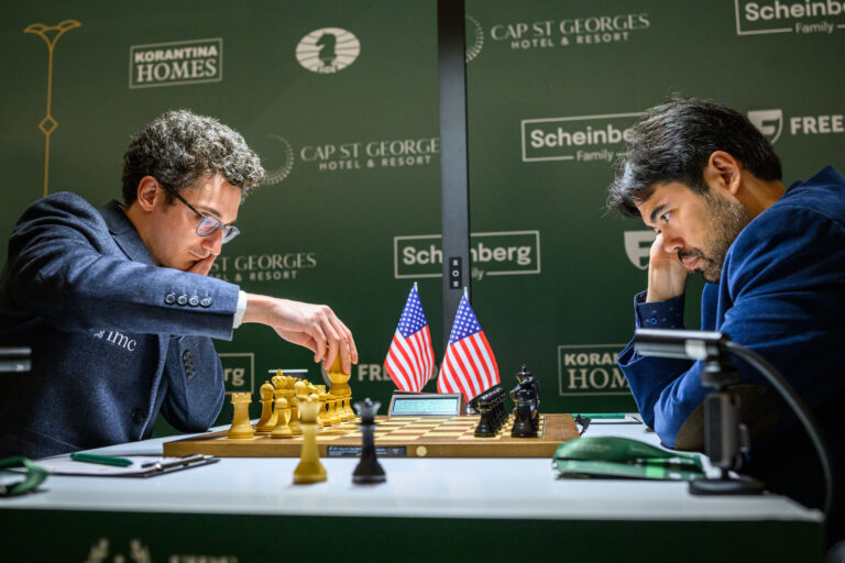 Candidatos 2026: Caruana y Nakamura juegan a la ruleta rusa 20260329 FIDE Candidates Cyprus 2026 Michal Walusza 1158 Caruana Fabiano USA Nakamura Hikaru USA Fabiano Caruana derrotó a Hikaru Nakamura en una partida muy azarosa. Foto: Michal Walusza / FIDE