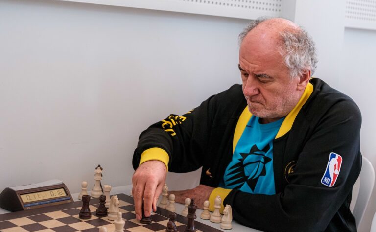 Aleksa Strikovic, ganador del torneo Chess and Cheese de Arzúa. Foto: FMB / Damas y Reyes