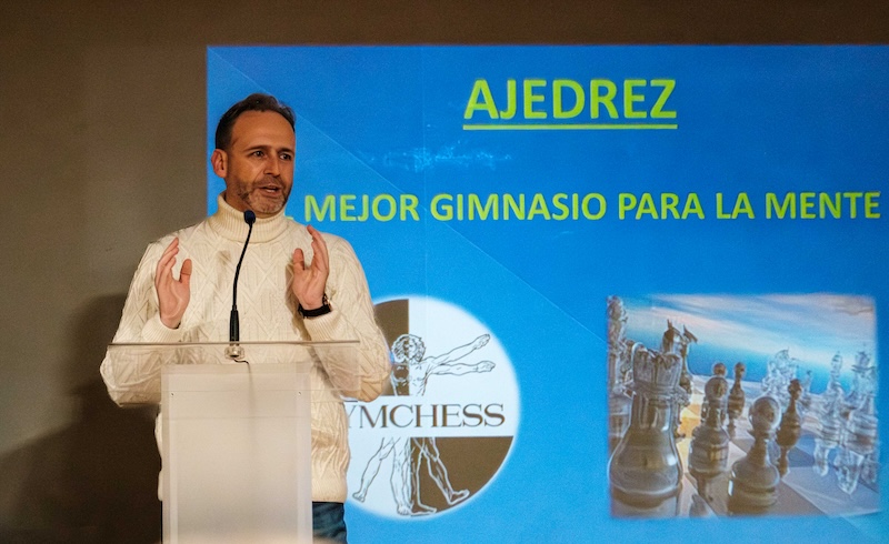 Asier Rufino, cofundador del GymChess, en la presentación del proyecto en Madrid. Foto: FMB / Damas y Reyes