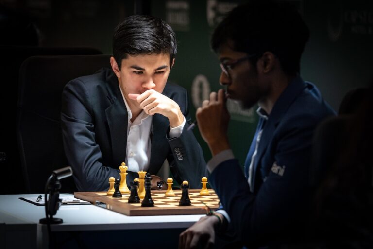 Sindarov derrotó a Pragg en la décima jornada del Candidatos. Foto: Niki Riga / FIDE