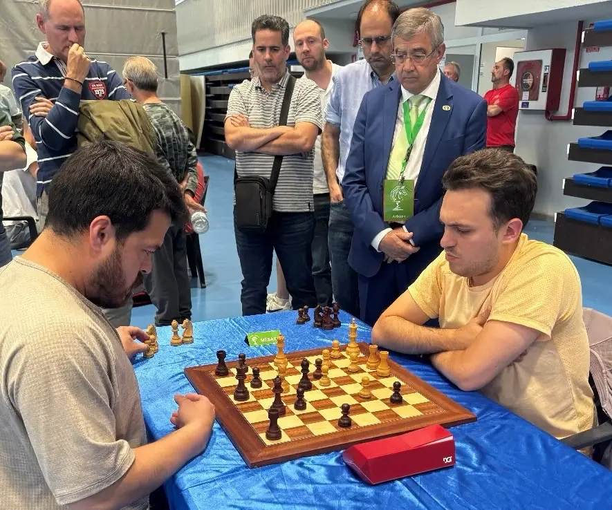 La partida entre Alan Pichot y Edurdo Iturrizaga decidió el abierto de Móstoles. Foto: Jesús Seoane