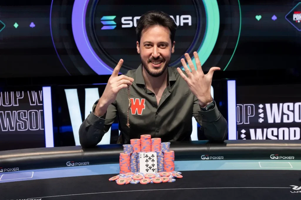 Adrián Mateos, con su sexto brazalete de las WSOP. Foto: Winamax