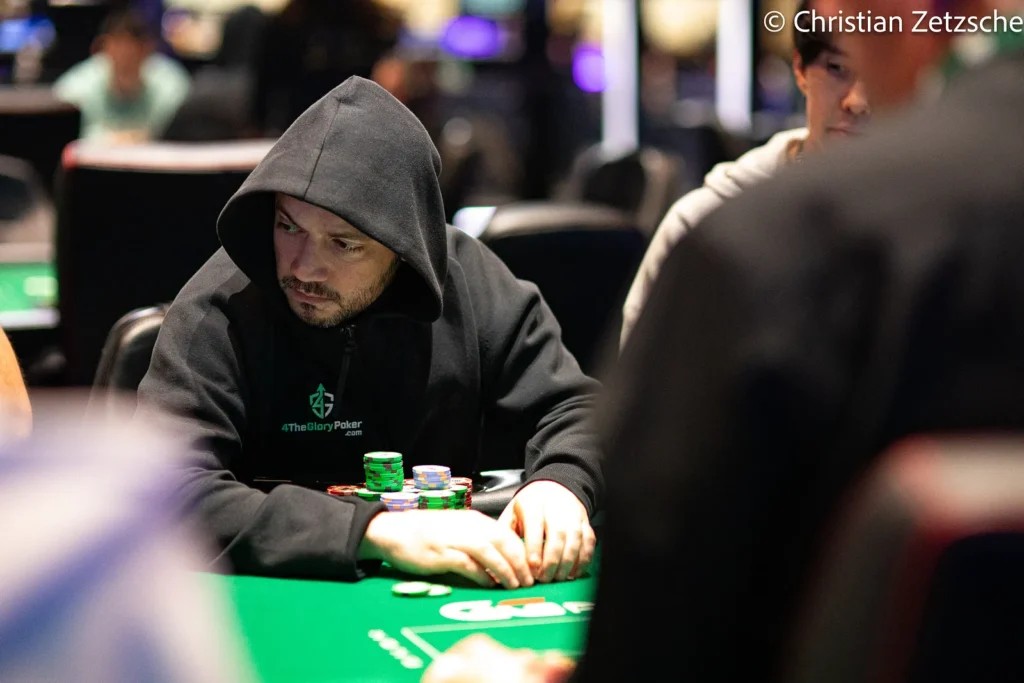 Otra imagen de Galiana en acción. Foto: Christian Zetzsche / WSOP