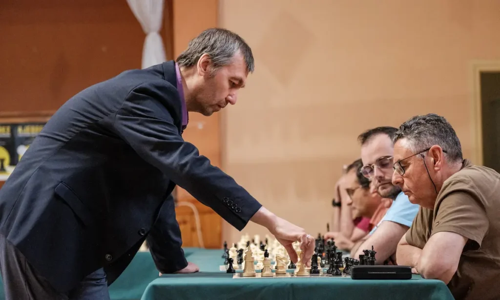 Gata Kamsky, el año pasado en Alcubierre. Foto: FMB / Damas y Reyes